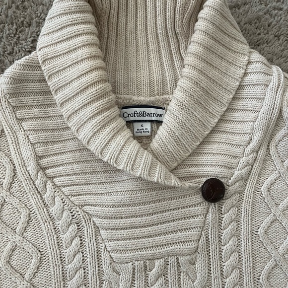 Croft & Barrow collared cable knit sweater. Cream. Size S. - Picture 6 of 11